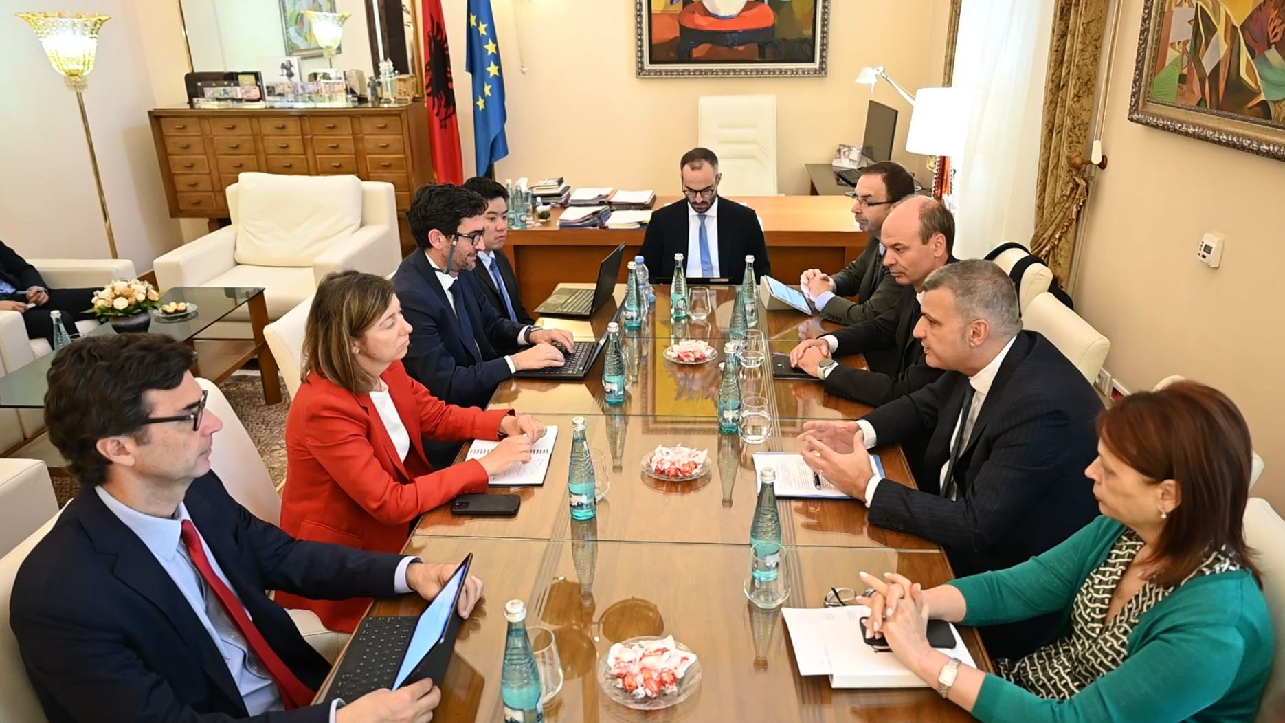 Guvernatori Sejko me misionin e FMN-së: Barrierat tregtare dhe konfliktet gjeopolitike, sfidë për ekonominë