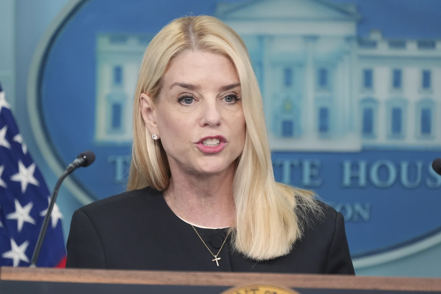 Misteri i videove të Epstein, deklarata e Prokurorës së Përgjithshme, Pam Bondi ngre pikëpyetje të reja