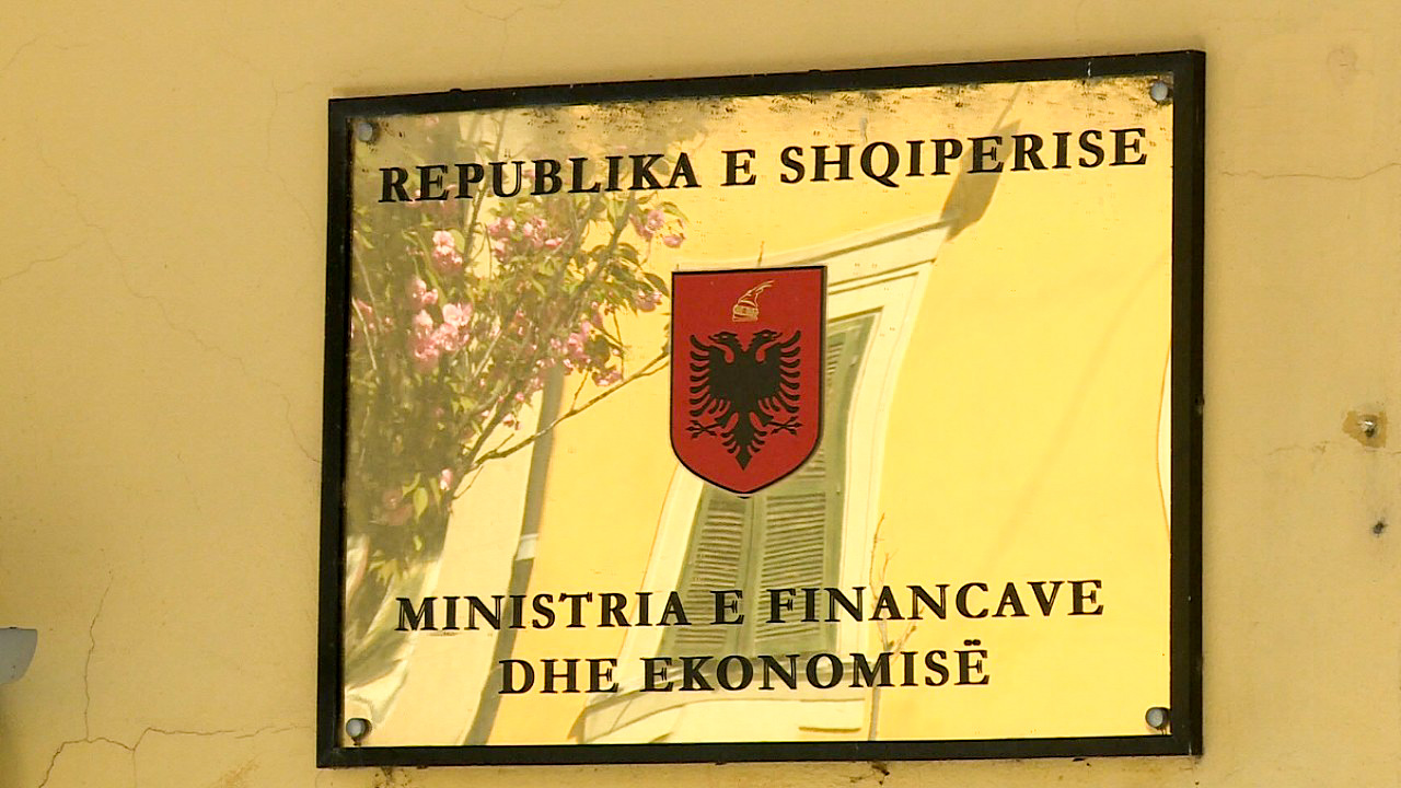 Udhëzim i ri, ministria e Financave: Bashkitë të krijojnë regjistra elektronikë për taksat dhe tarifat vendore