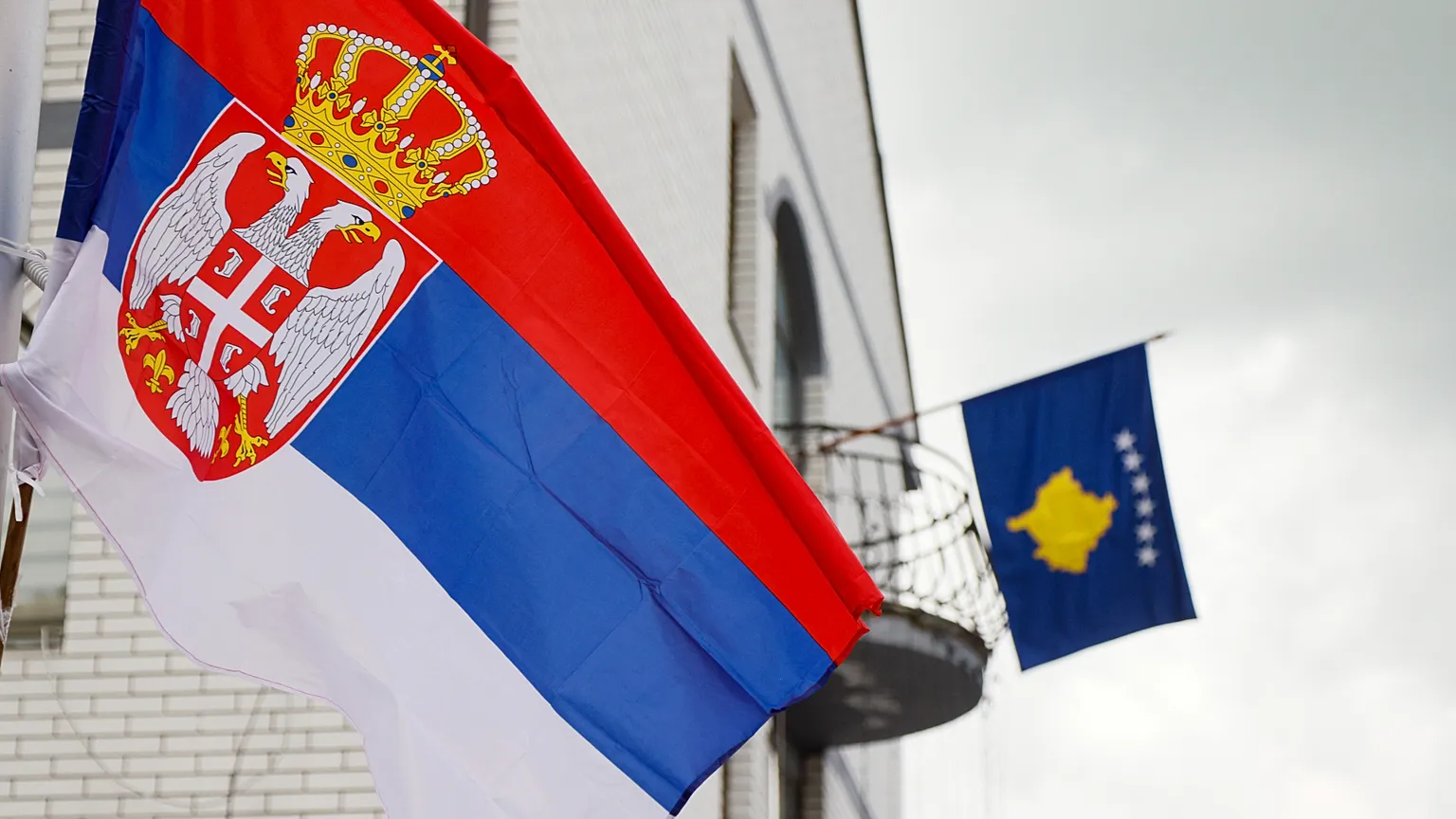 Serbia dënon moscertifikimin e Listës Serbe në zgjedhjet lokale: Inxhinieri e Kurtit për të heshtur zërin tonë