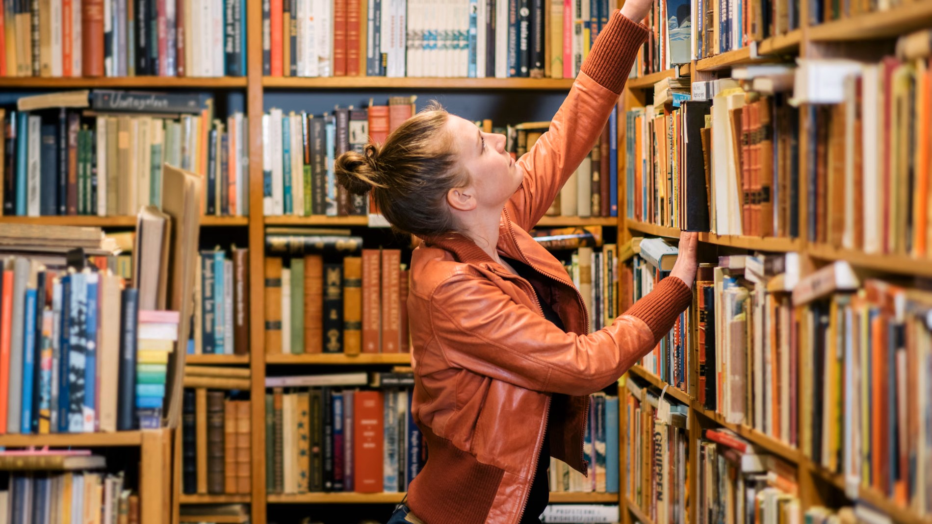Danimarka heq TVSH-në 25% për librat, lufton “krizën e leximit”