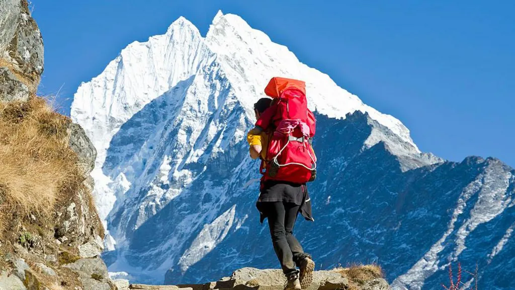 Nepali do të ofrojë ngjitje falas në 97 maja të maleve në Himalaje