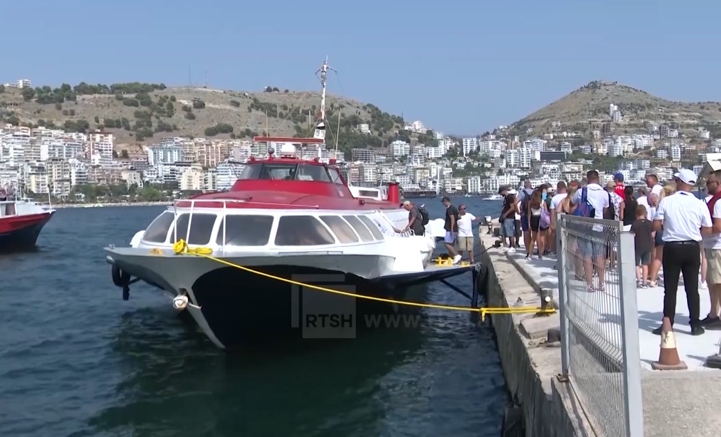 Anijet e mëdha turistike, Sarandën e vizitojnë kryesisht evropianë dhe amerikanë