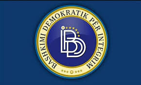 Ndizet lufta politike në Maqedoninë e Veriut, BDI akuzon kryeministrin Mickoski për shpifje të rrezikshme, ky i fundit paralajmëron ndryshime në qeveri
