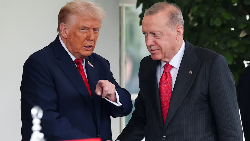 Trump pret Erdoganin në Shtëpinë e Bardhë: Turqia duhet të ndalojë blerjen e naftës ruse