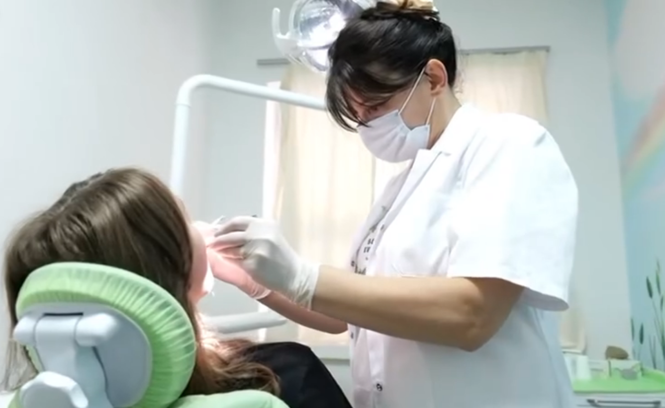 Depistimi dentar në shkolla – Koçiu: 213 stomatologë gati për fëmijët