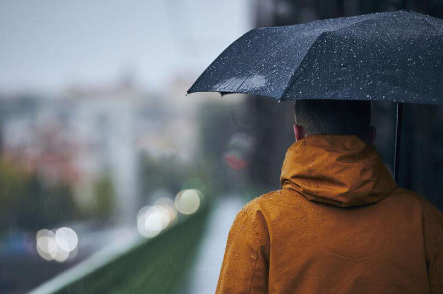 Dita e sotme me reshje shiu dhe kushte të paqëndrueshme atmosferike, ulen temperaturat