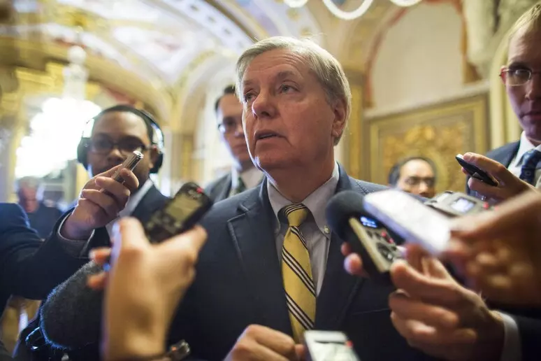 Aleati i Trump, senatori Graham, parashikon “sulme tokësore të mundshme” në Venezuelë