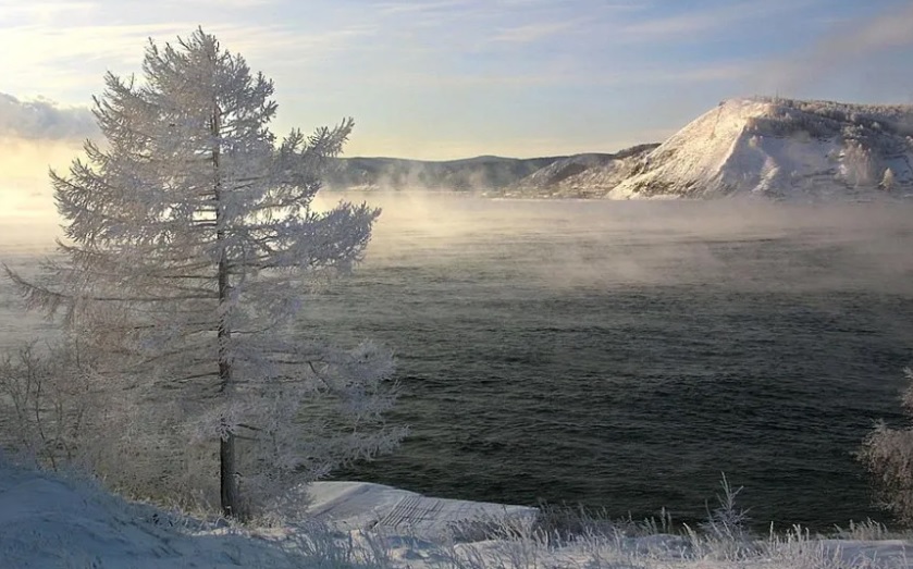 Liqeni Baikal, pasuria natyrore siberiane që ruan historinë e 30 milionë viteve