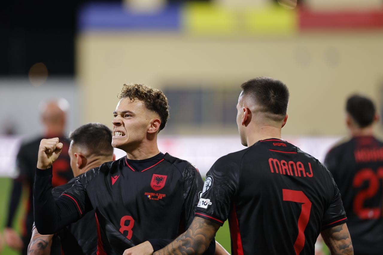 Shqipëria triumfon në Andorra me golin e Asllanit, shkon në play-off