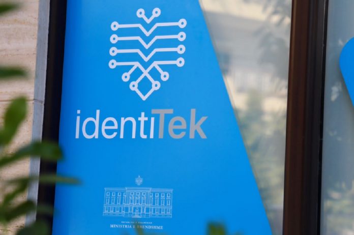 Rinovimi i pasaportave dhe ID, qytetarët mund të aplikojnë në çdo zyrë IdentiTek kudo në Shqipëri