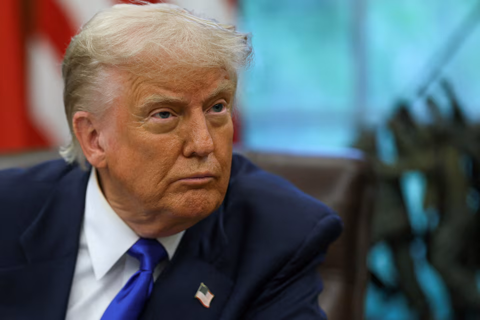 Trump paralajmëron tarifa 25% ndaj vendeve që bëjnë biznes me Iranin