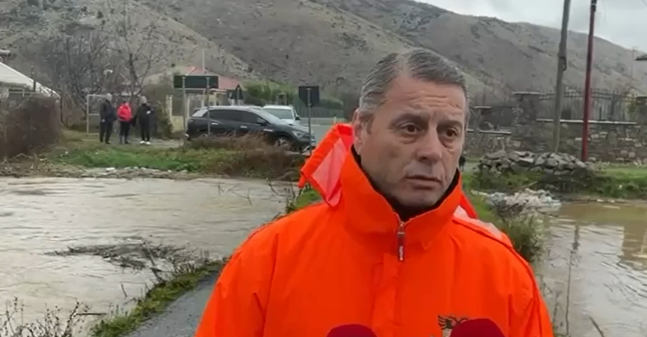 Përmbytjet në Lezhë, kryebashkiaku Ndreu: Nën ujë 450 hektarë tokë, po monitorojmë situatën