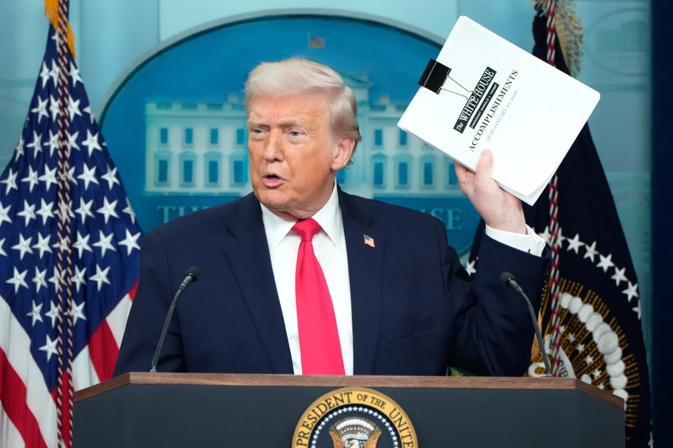 Trump bën bilancin e 1-vjetorit të mandatit të dytë: Mbyllëm kufijtë, tani drejt Davos