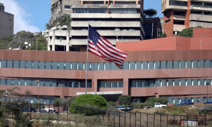 SHBA paralajmëron qytetarët në Venezuelë – Milicitë pro-Maduro kontrollojnë rrugët, qytetarët amerikanë të largohen menjëherë