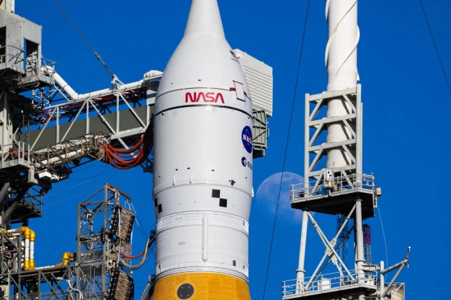 Shtyhet misioni “Artemis II” drejt hënës – Probleme teknike me raketën, NASA zhvendos nisjen për në muajin mars