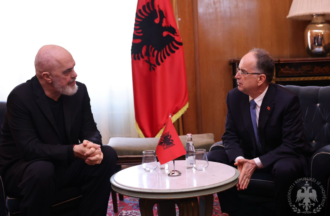 7 ndryshimet në qeveri/ Kryeministri Rama takon Presidentin Begaj