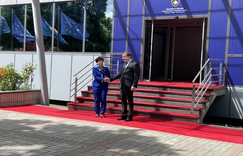Kos: S’mund të ketë siguri në Europë pa Kosovën. Kurti: Të avancohet dosja për statusin e vendit kandidat