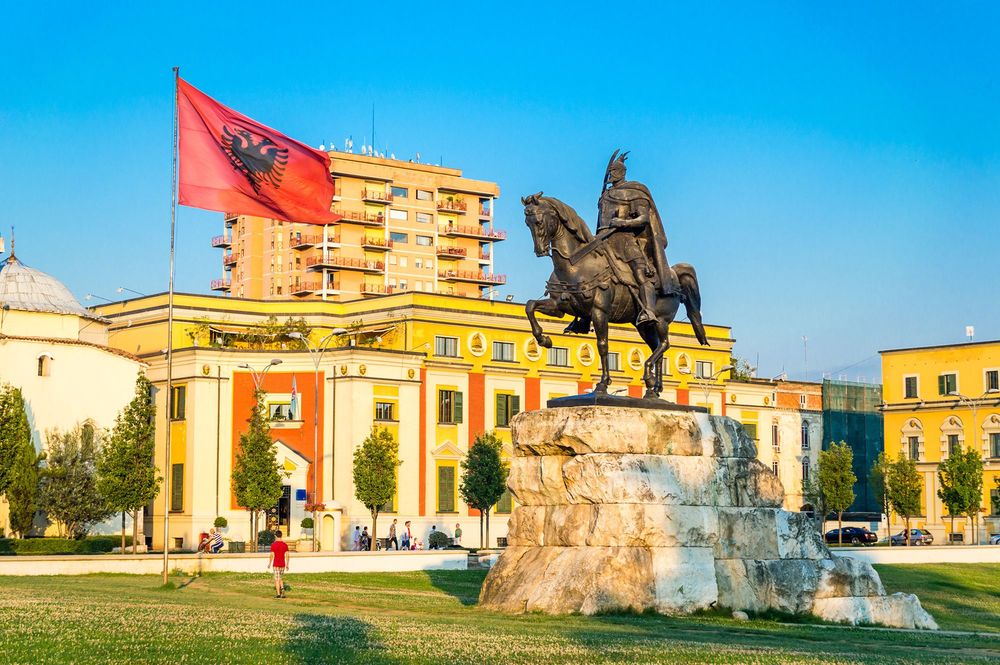 “Le Routard” për Shqipërinë: Një ftesë për të zbuluar natyrën, kulturën dhe mikpritjen shqiptare