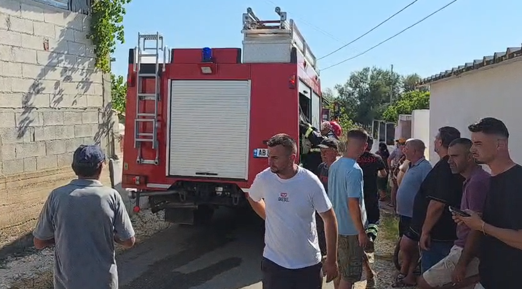 Përfshihet nga flakët një banesë dykatëshe në Fiershegan, dyshohet se zjarri u shkaktua nga kondicioneri