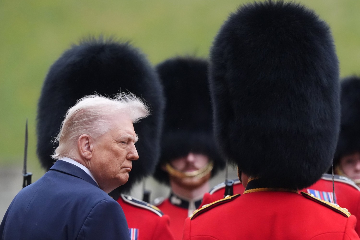 Arrestimet pranë bazës amerikane në Britani/ Trump reagon pas operacionit në Fairford: Donin të shkaktonin dëme serioze, i kishim nën hetim prej kohësh
