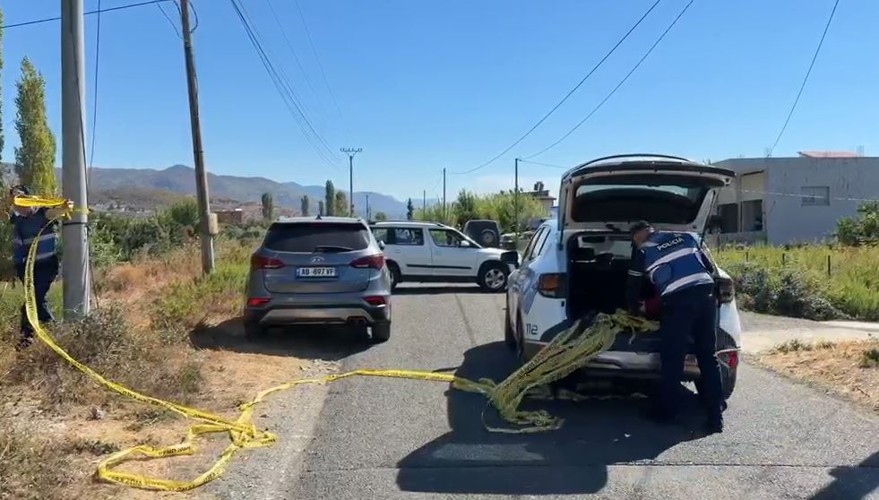 Plagoset me armë zjarri një person në Lezhë, transportohet drejt Traumës në Tiranë