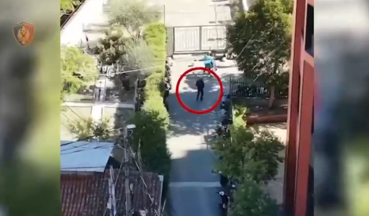 Shpërndanin drogë në shkollat e Tiranës, gjykata lë në burg 31 të arrestuarit