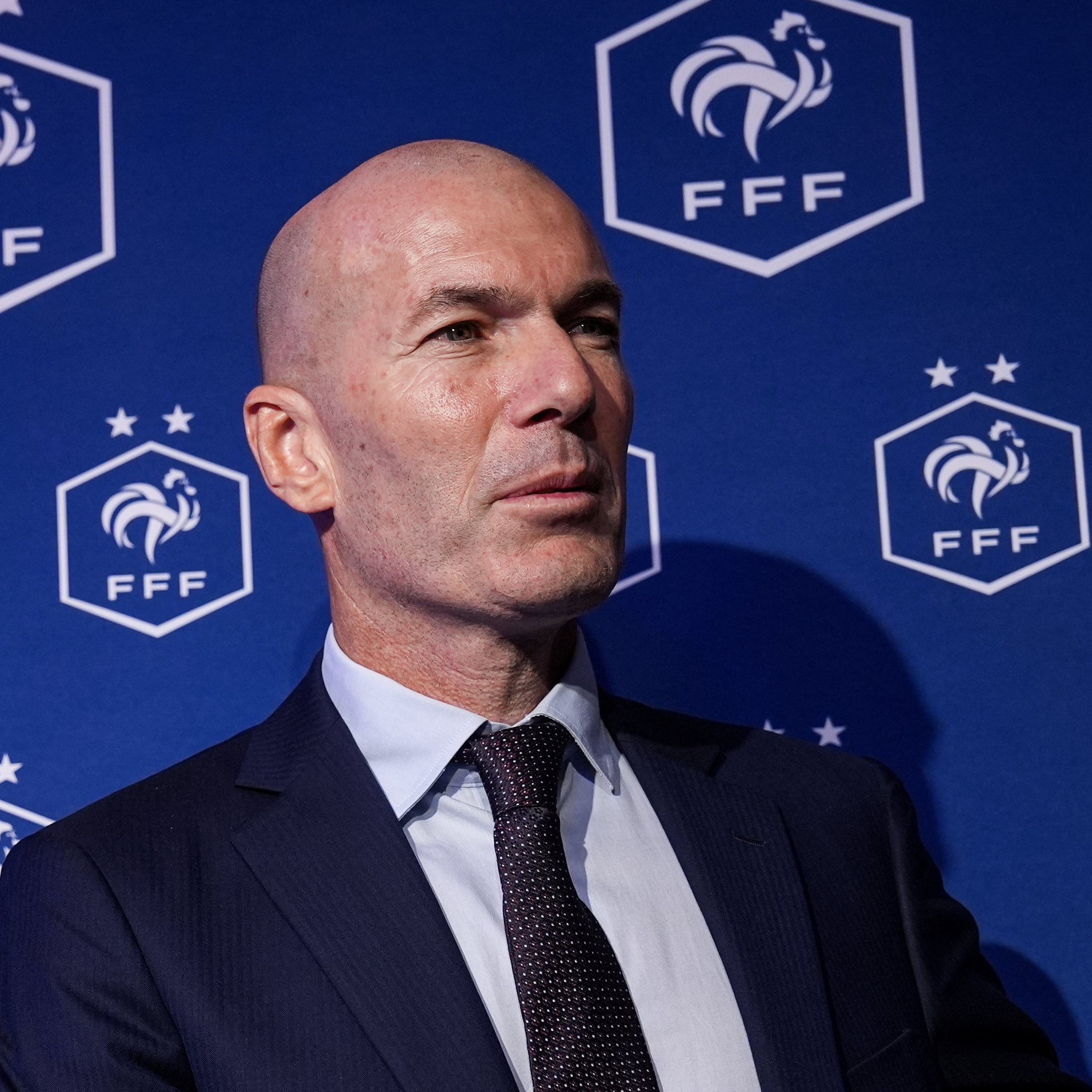 Zidane u mohon lojtarëve të grumbulluar “paradën” në Clairefontaine