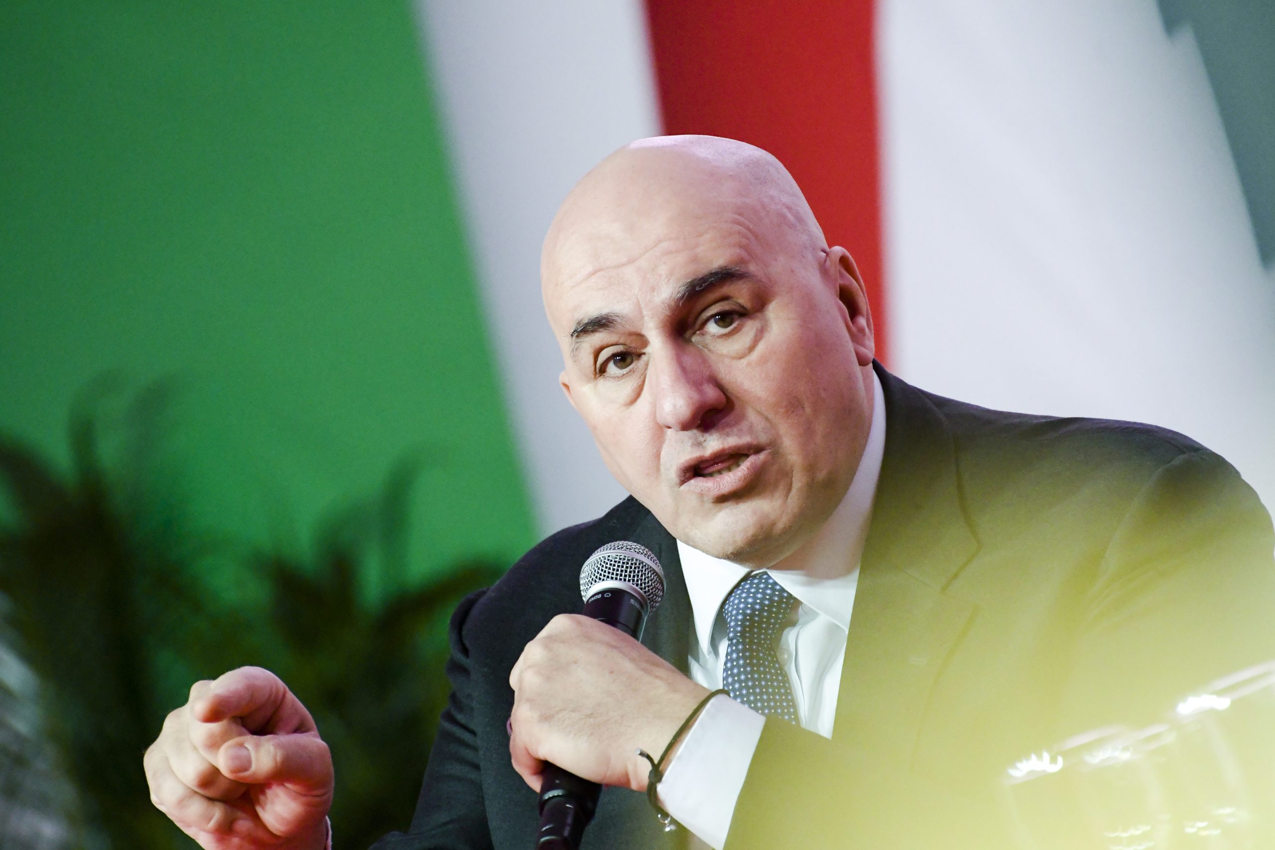 Mbrojtja italiane aktivizon Marinën Ushtarake në Bab el-Mandeb, ministri i Mbrojtjes, Crosetto, garanton sigurinë e anijeve dhe infrastrukturës detare