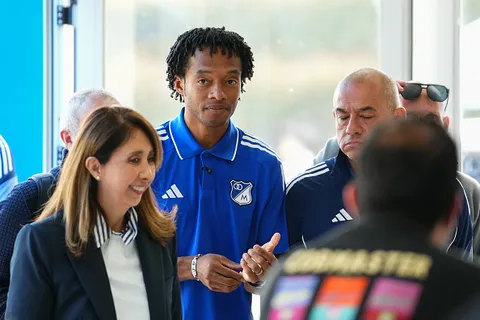 Cuadrado rikthehet në Kolumbi, por pritja është brutale