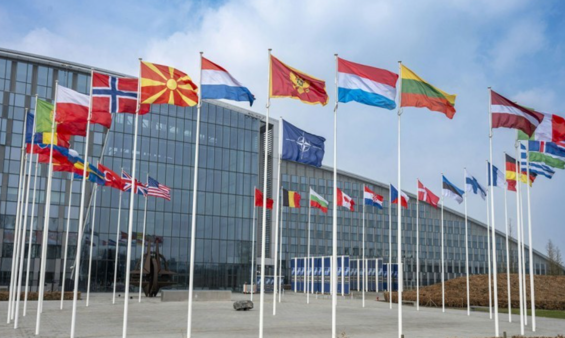 NATO: KFOR do të vazhdojë të garantojë sigurinë dhe lirinë e lëvizjes në Kosovë