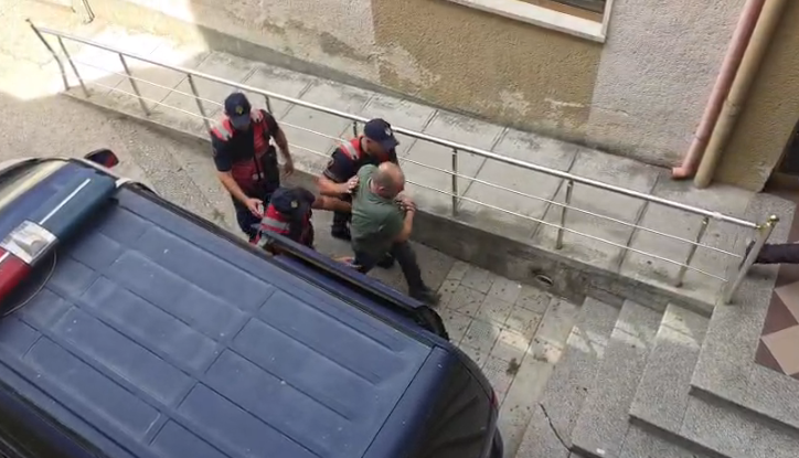 Tjetërsimi i 1143 hektarëve tokë në Fier, Gjykata lë në burg tre ish-zyrtarët e ASHK-së dhe në “Arrest shtëpie” përfituesin