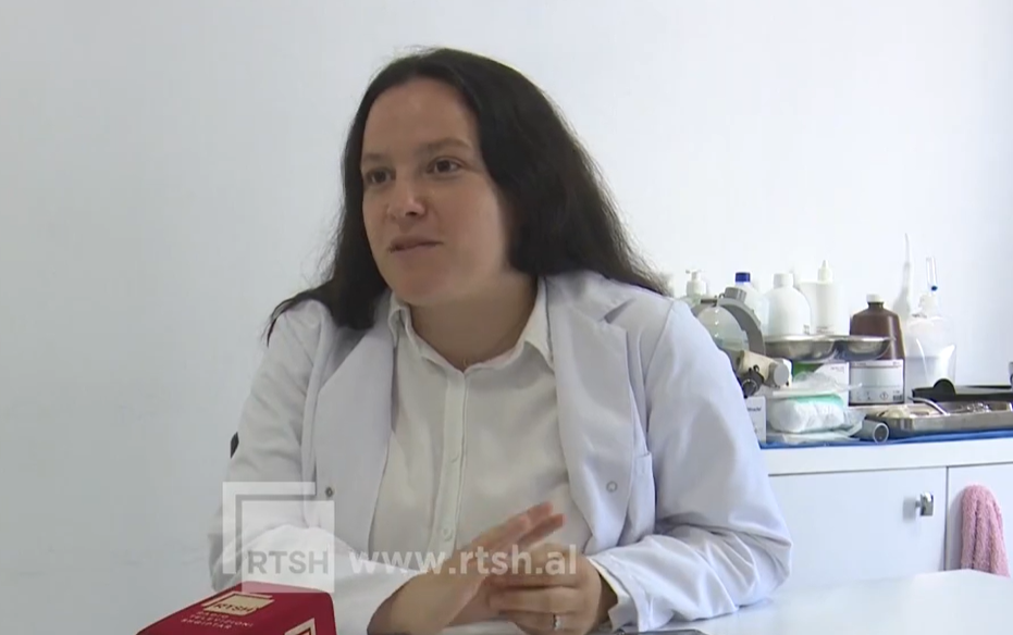 Profesioni e kthen në vendlindje, mjekja Irini Ligu zgjedh t’u shërbejë qytetarëve gjirokastritë