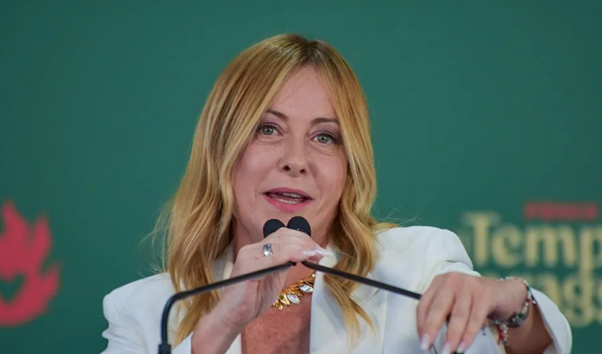 Italia ndalon burkën në shkolla, vendos kufizime edhe për përqindjen e nxënësve të huaj në klasa