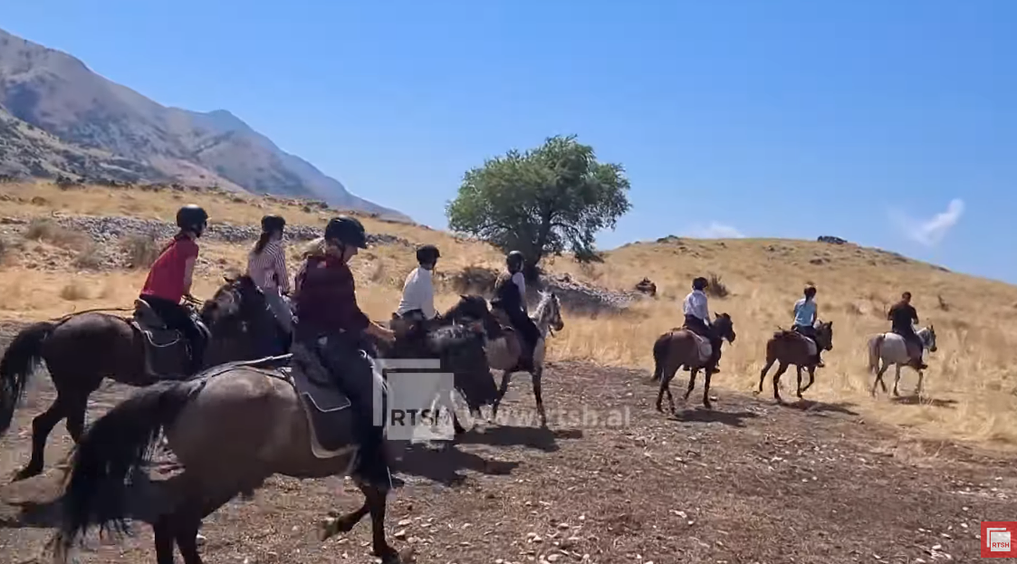 Kalërim mes maleve dhe detit, turizëm, adrenalinë dhe mundësi për vendasit