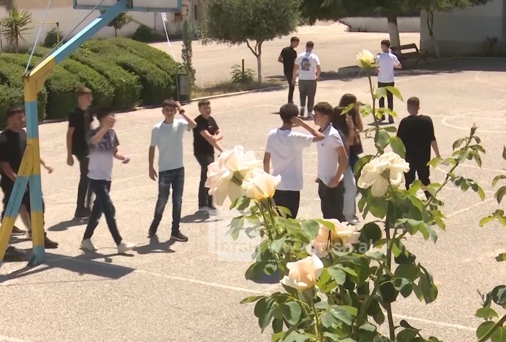 “Pas shkolle” edhe në Gjirokastër, 8 shkolla pjesë e programit mësimor, edukativ dhe krijues
