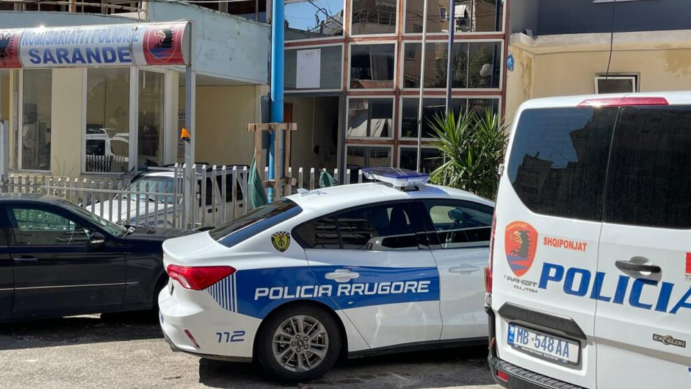 Tre të plagosur me thikë në Sarandë, njëri prej tyre përfundon te spitali i Traumës