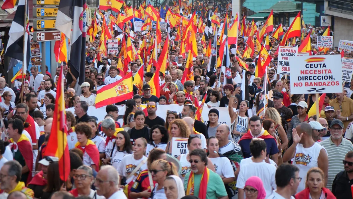 Protestë masive në Madrid, kërkohen zgjedhje të parakohshme pas krizës së migrantëve në Ceuta
