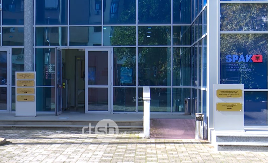 Hetimet për dosjen “AKSHI”- Masë sigurie për drejtoren e SHISH, merret në pyetje Ilir Proda