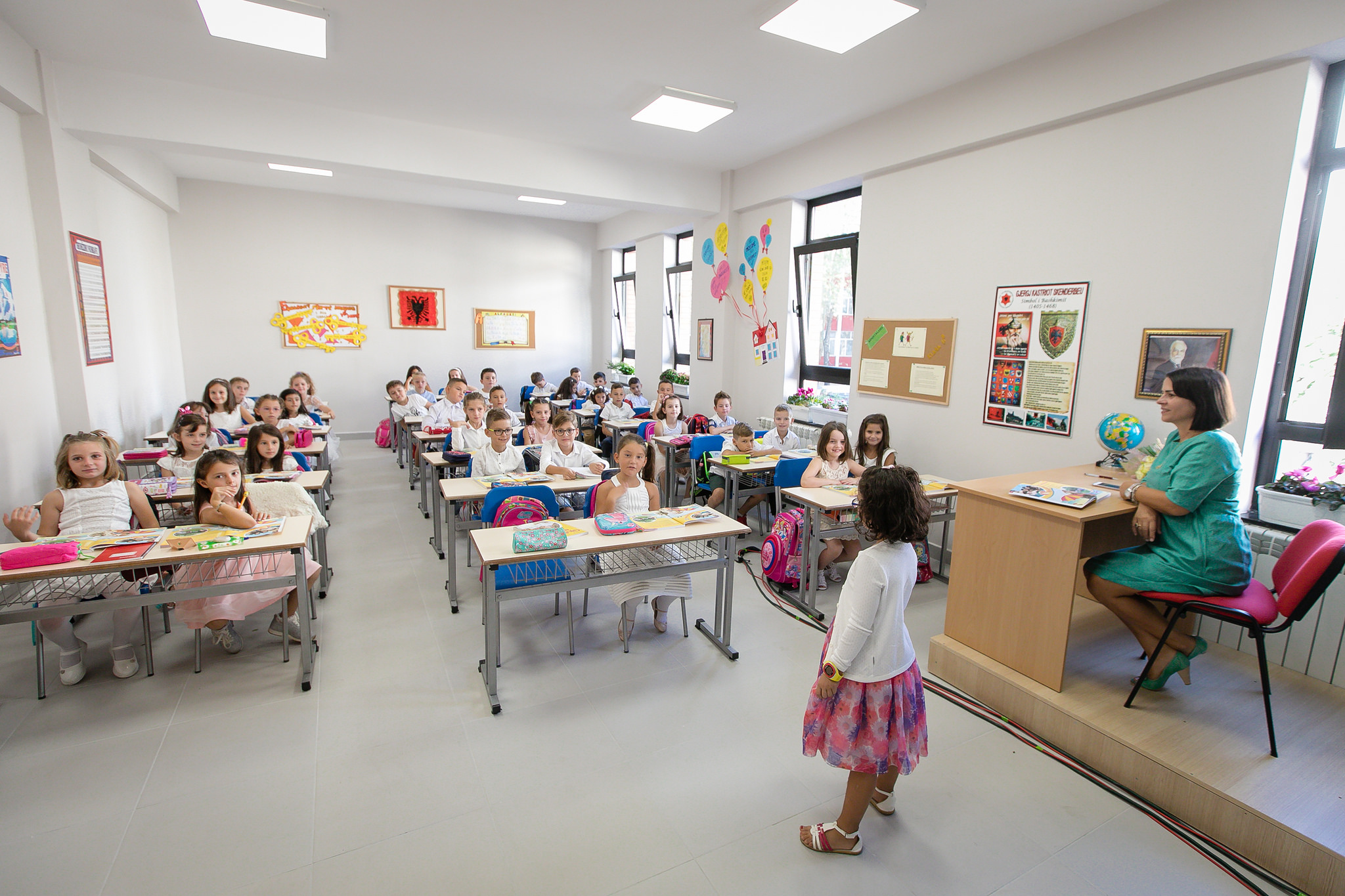 Zëvendëskryeministrja Koçiu prezanton programin “Pas Shkolle”: 408 shkolla hapin dyert për nxitjen e krijimtarisë dhe zhvillimin e talenteve