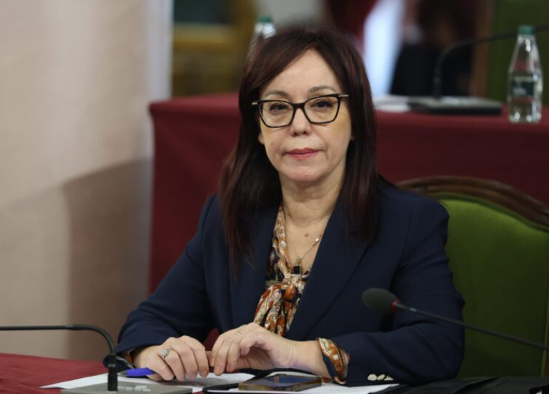 Evis Sala dha dorëheqjen, Klodiana Spahiu propozohet nga Rama për detyrën e Ministres së Shëndetësisë