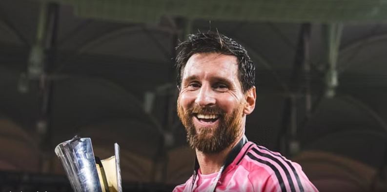 Messi shkruan një tjetër faqe të historisë, gol për trofeun e 49-të në karrierë