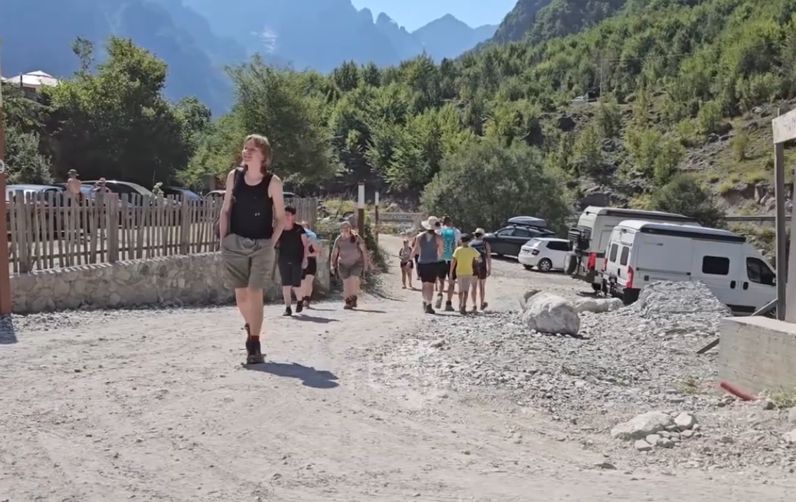 Sezoni turistik veror në malësi të madhe, Smajlaj: Ka shënuar rritje krahasuar me një vit më parë