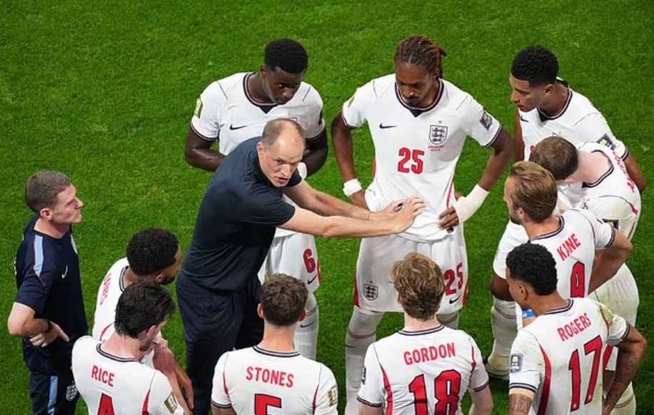 Tuchel për kulturën e futbollit anglez: Nuk e di nëse do të kem kohë që t’i mësoj të mbajnë topin!
