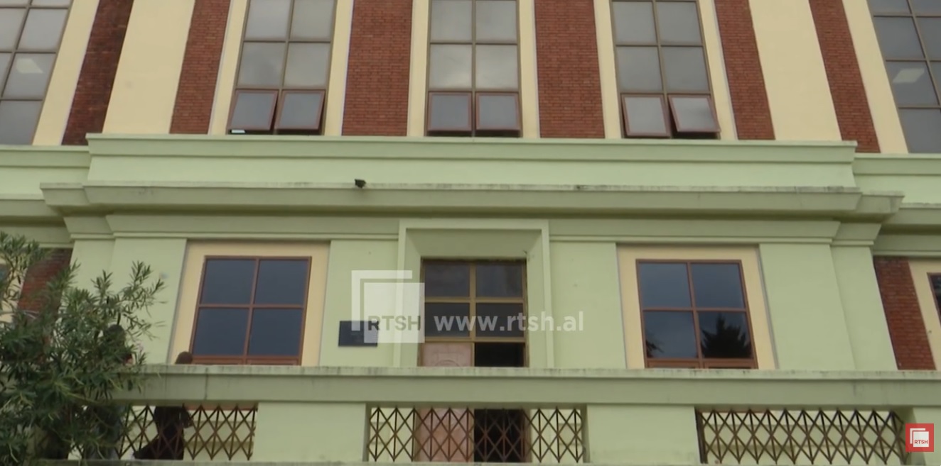 Infermieria në Shkodër plotëson kuotat, mbi 200 maturantë në pritje, u mbyll që në fazën I