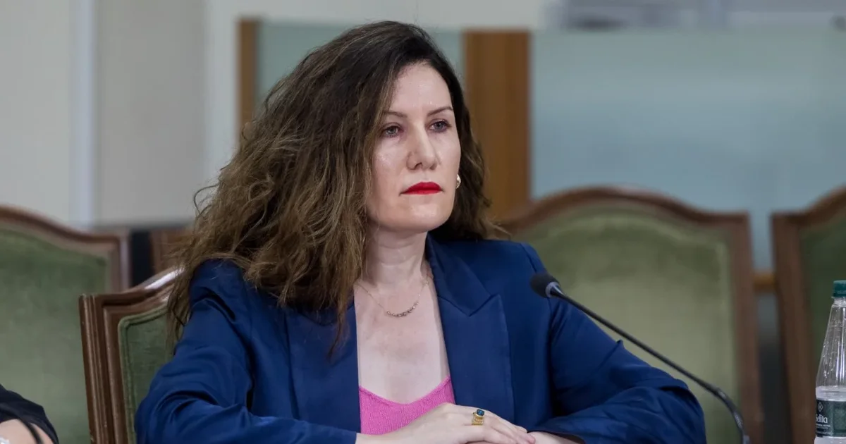 Hetimet për lidhjen me Ergys Agasin, SPAK pyeti më herët Vlora Hysenin. Kreu i SHISH konfirmoi bisedat si bashkëpunëtor i institucionit