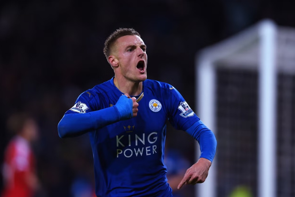 Burnley i shton konkurrencën Brojës, Jamie Vardy i bashkohet ekipit deri në fund të sezonit