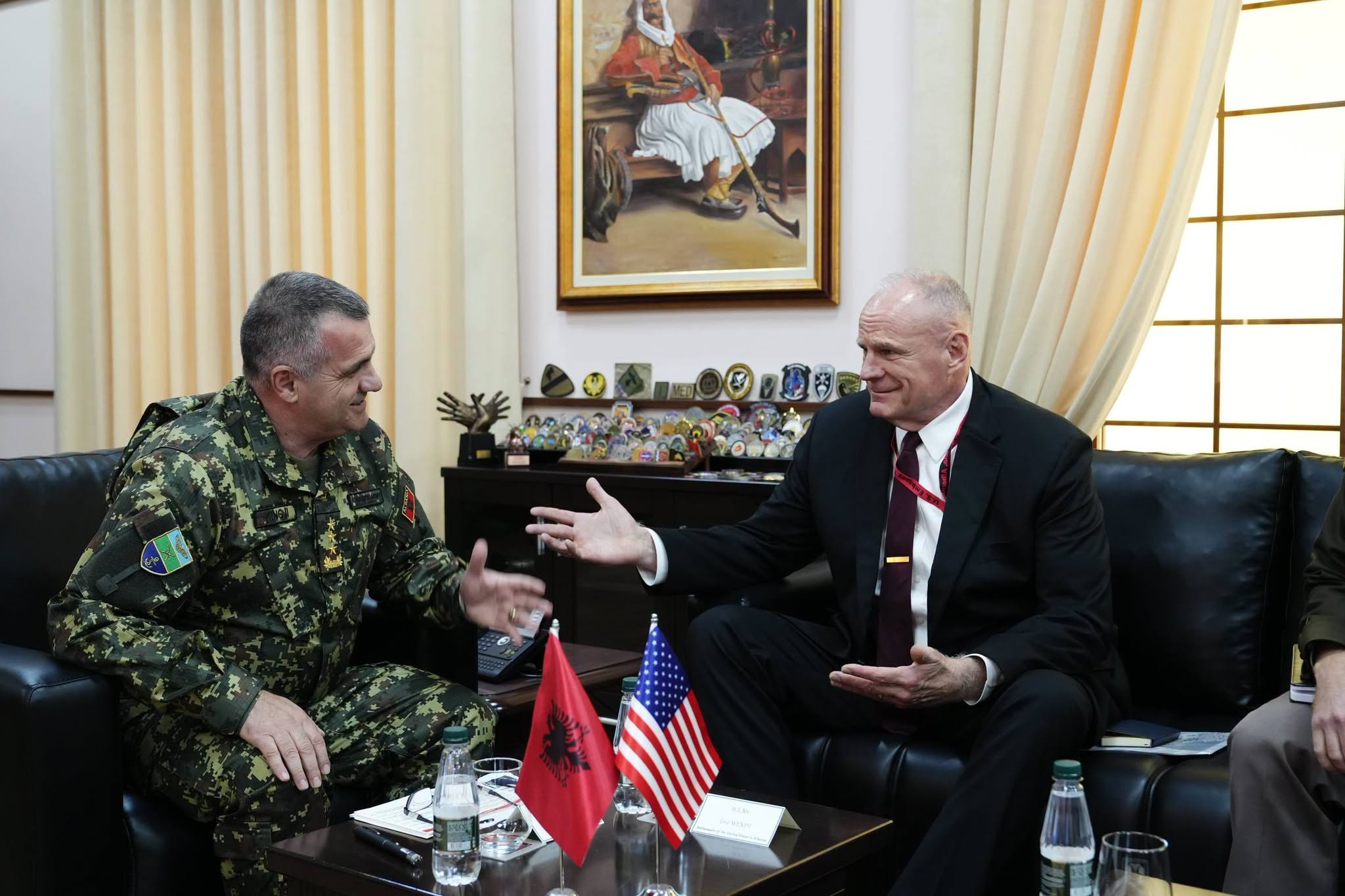 Kingji takon ambasadorin Wendt, në fokus modernizimi i Forcave të Armatosura