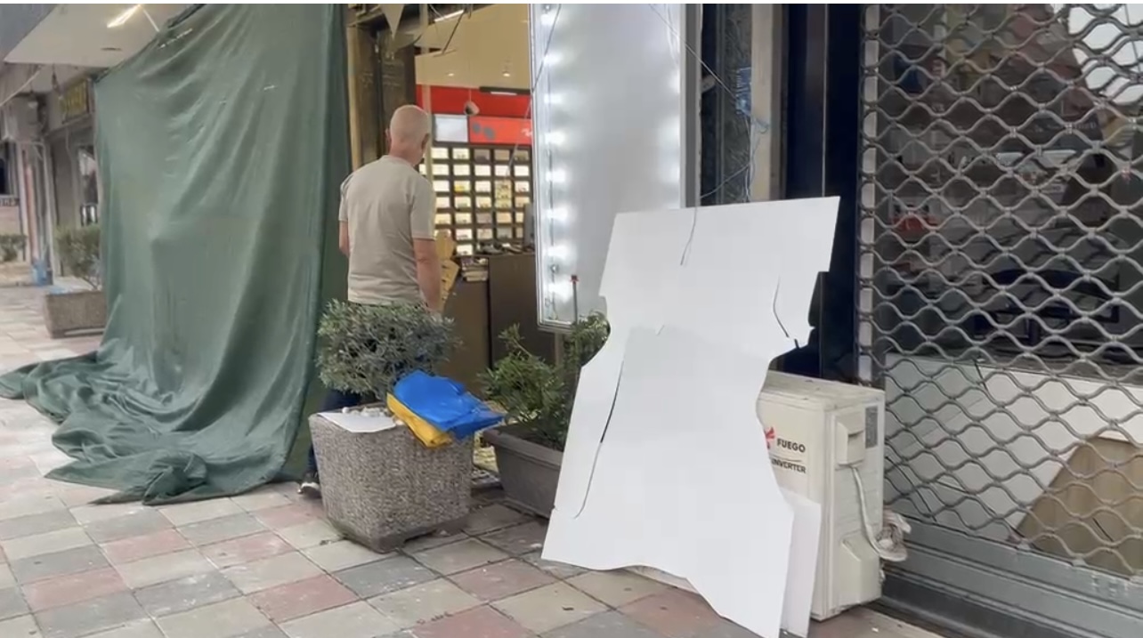 Tritol biznesit në Fier, dëme materiale