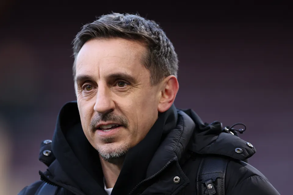 Manchester United, Neville kritikon lojtarët: Disa prej tyre janë të pavlerë